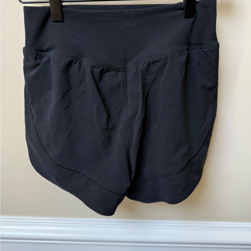 Under Armour Women's Athletic Shorts - Picture 3 of 4